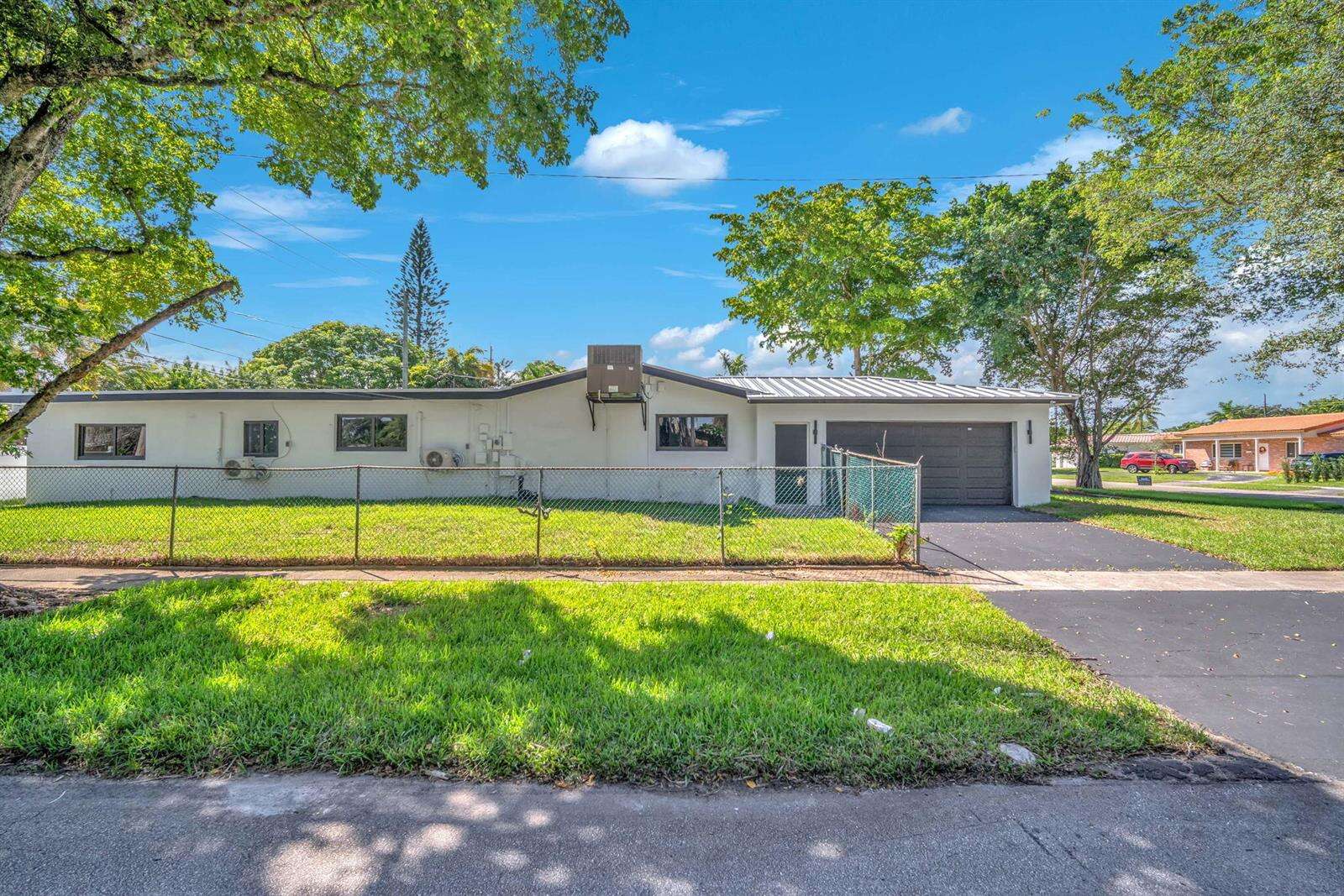 5000 Adams, Hollywood, FL 33021 - For Sale photo 1