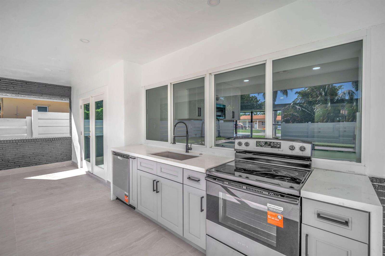 5000 Adams, Hollywood, FL 33021 - For Sale photo 5