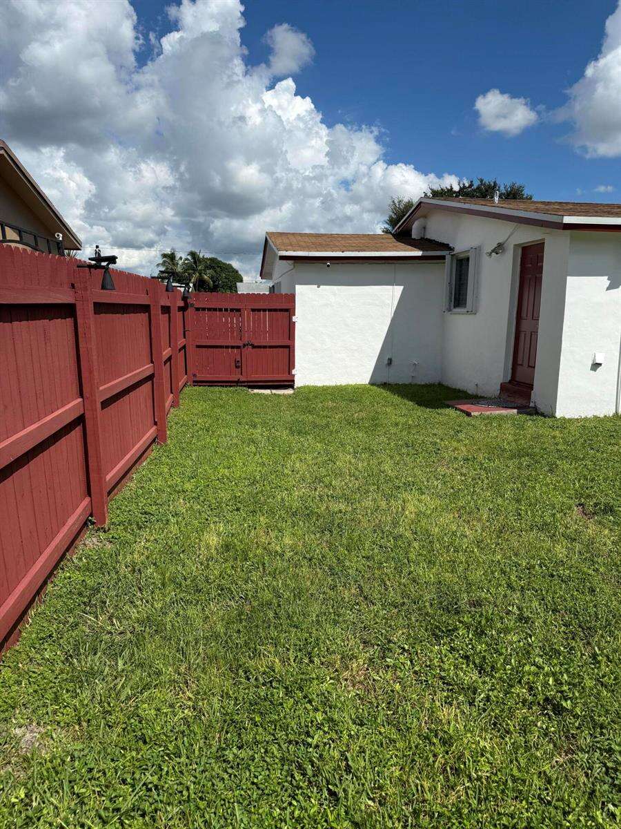 7440 Freedom, Hollywood, FL 33024 - For Sale photo 28