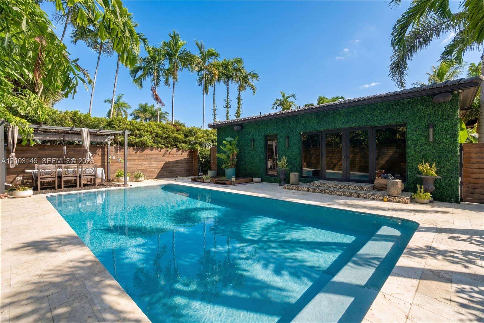 405 Dilido Dr, Miami Beach, FL 33139 - For Sale photo 1