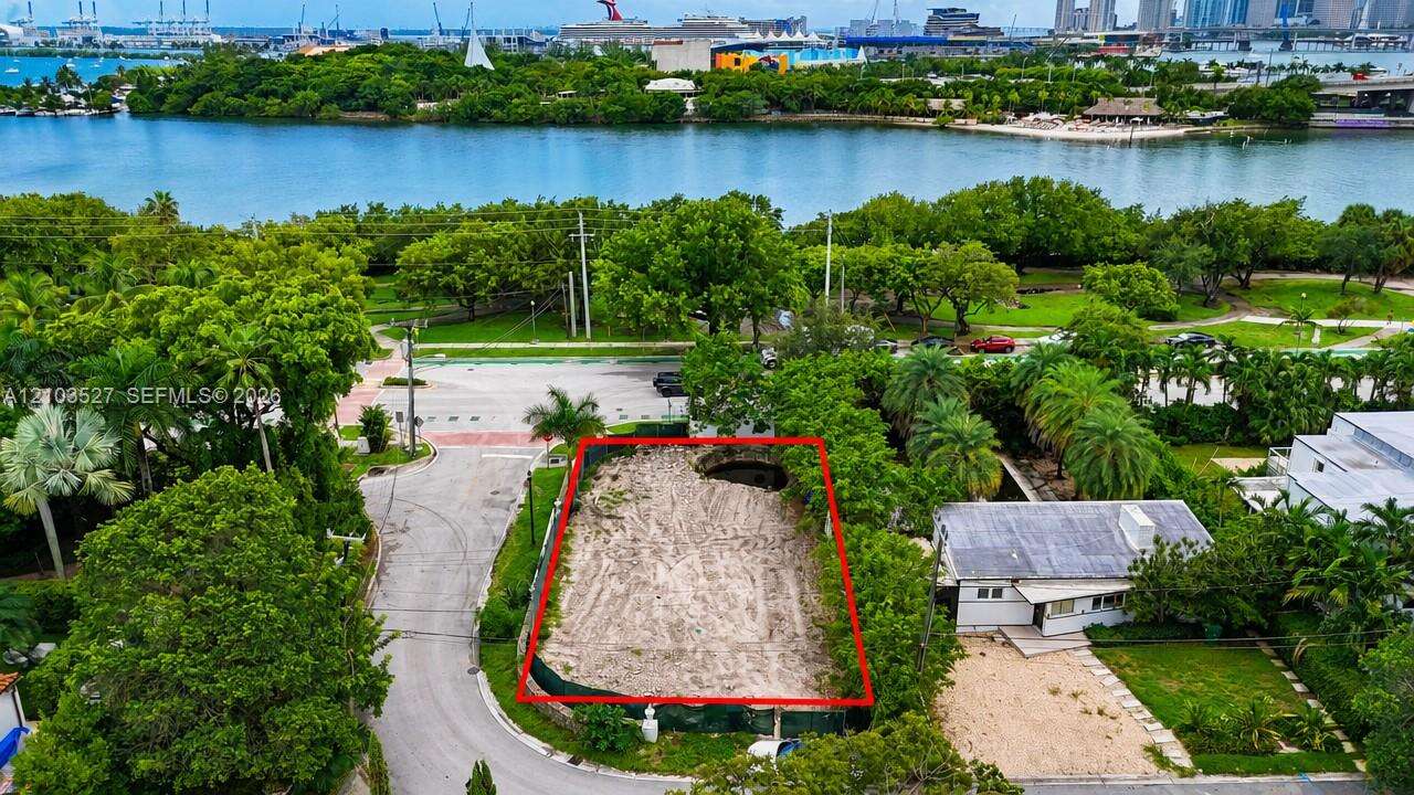 920 Venetian Dr, Miami, FL 33139 - For Sale photo 6