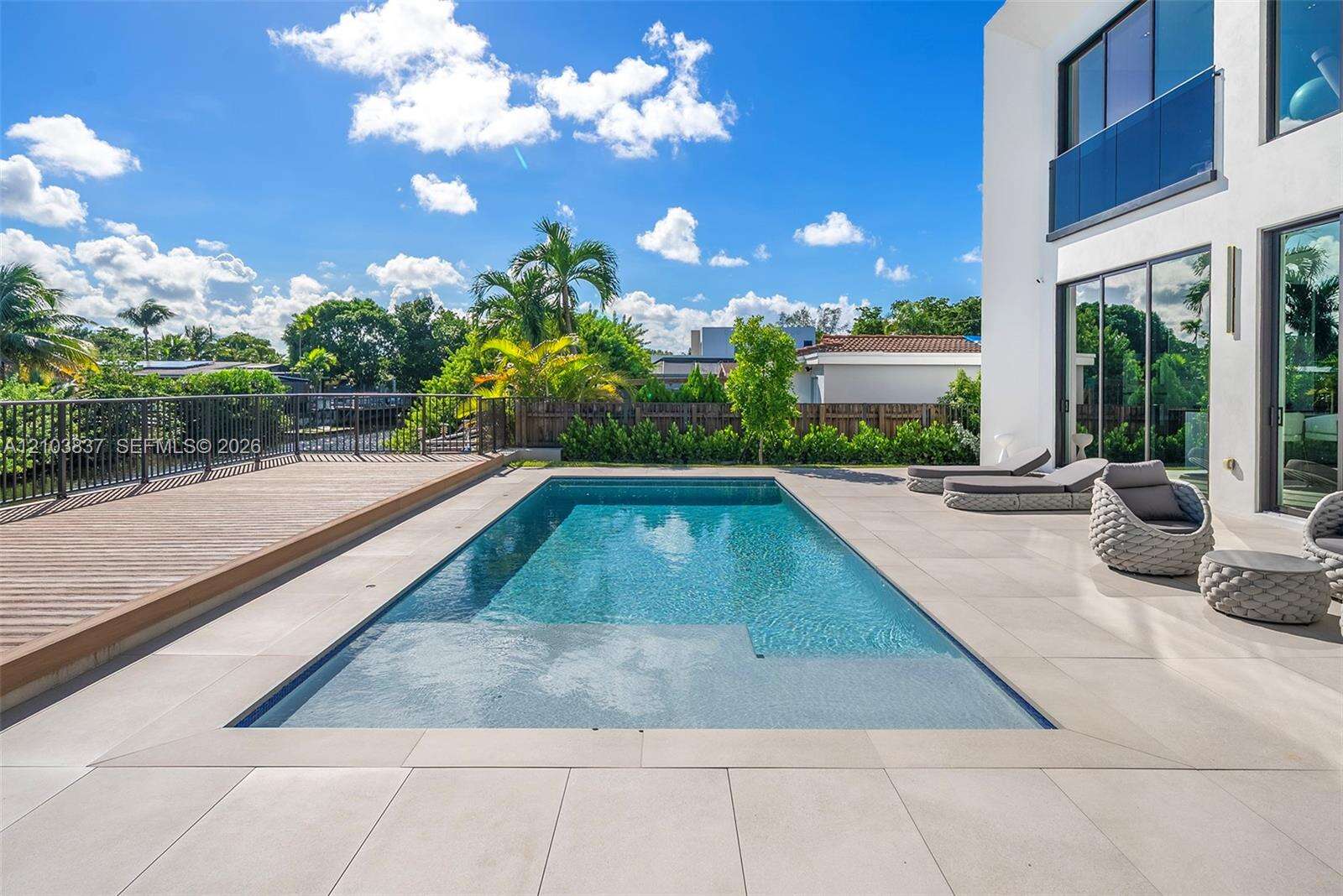2380 196th St, Miami, FL 33180 - For Sale photo 73