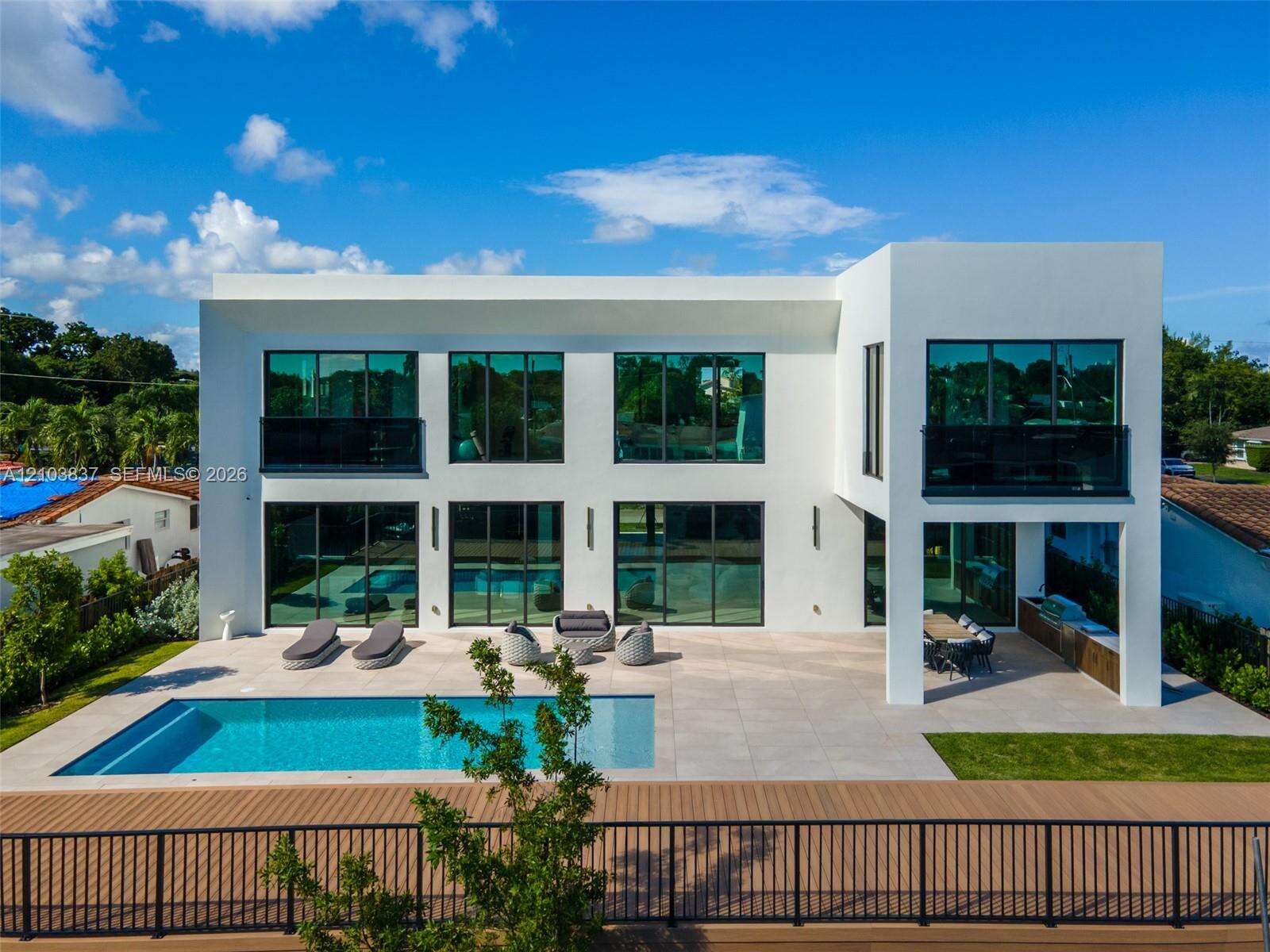 2380 196th St, Miami, FL 33180 - For Sale photo 84