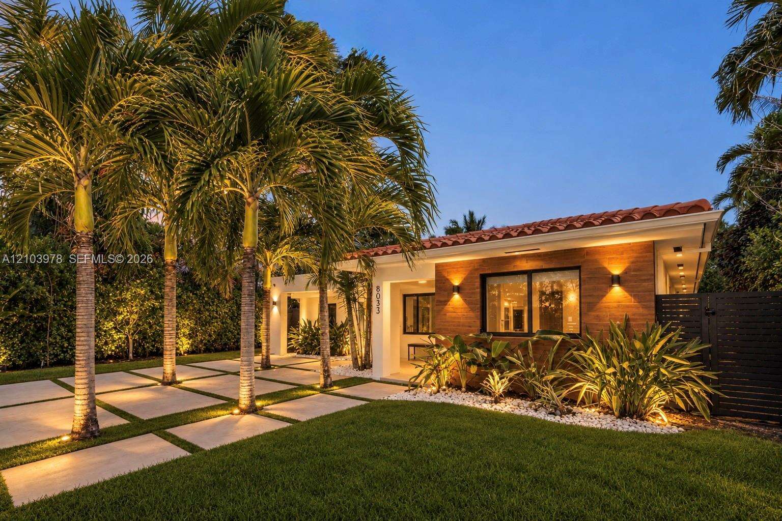 8033 Noremac Ave, Miami Beach, FL 33141 - For Sale photo 2