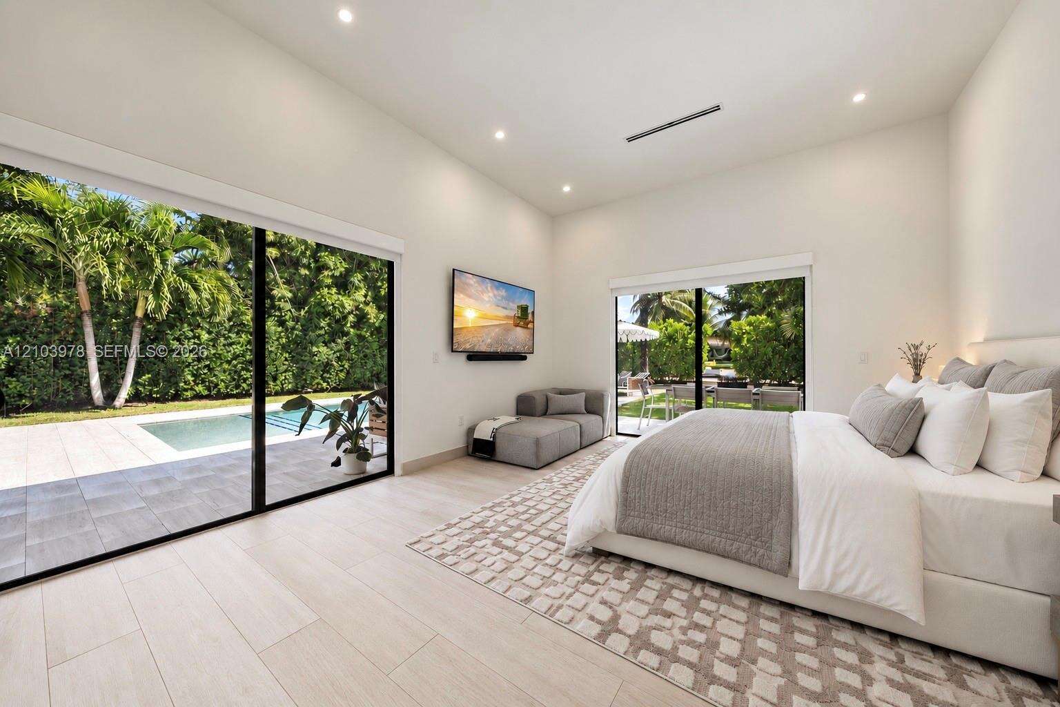 8033 Noremac Ave, Miami Beach, FL 33141 - For Sale photo 12