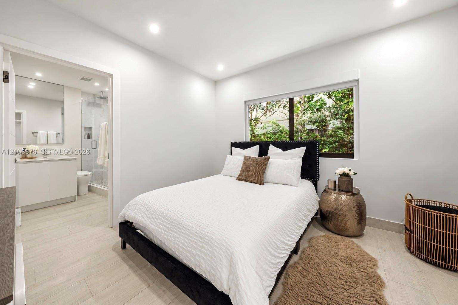 8033 Noremac Ave, Miami Beach, FL 33141 - For Sale photo 20