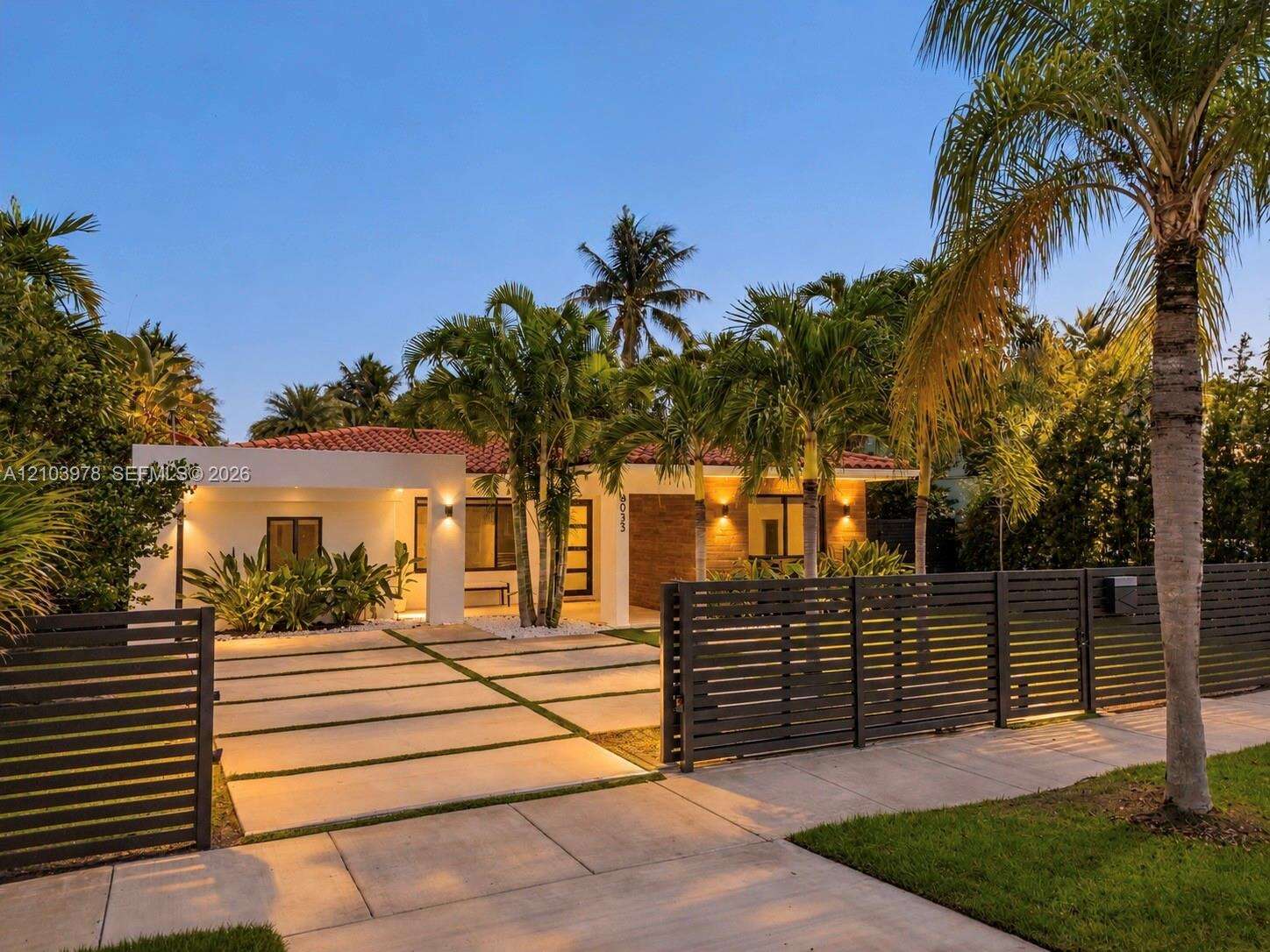 8033 Noremac Ave, Miami Beach, FL 33141 - For Sale photo 3