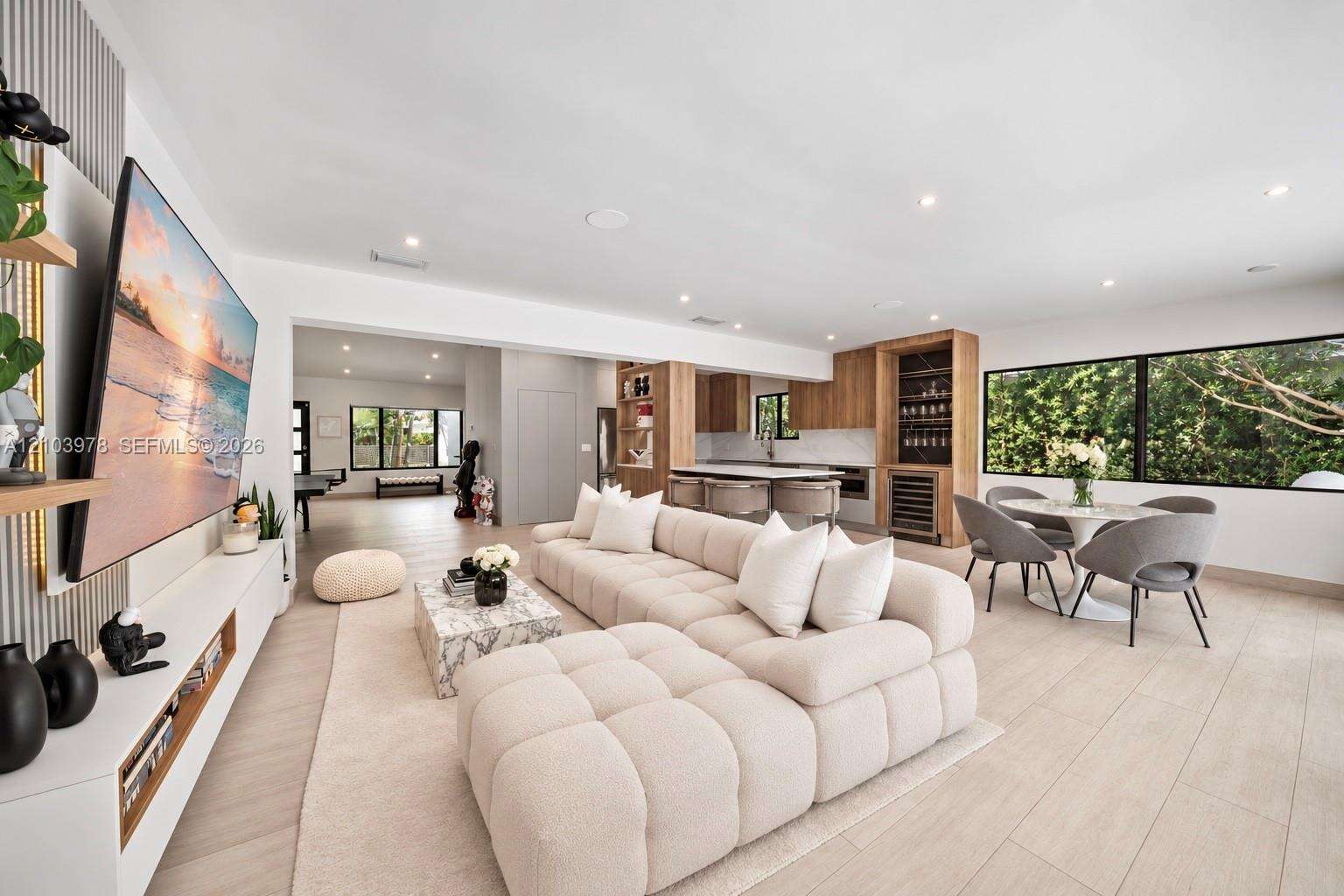 8033 Noremac Ave, Miami Beach, FL 33141 - For Sale photo 4