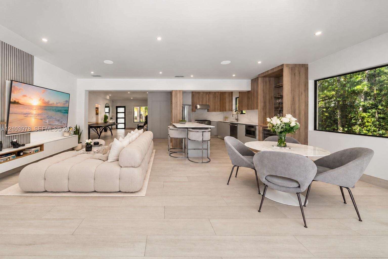 8033 Noremac Ave, Miami Beach, FL 33141 - For Sale photo 5