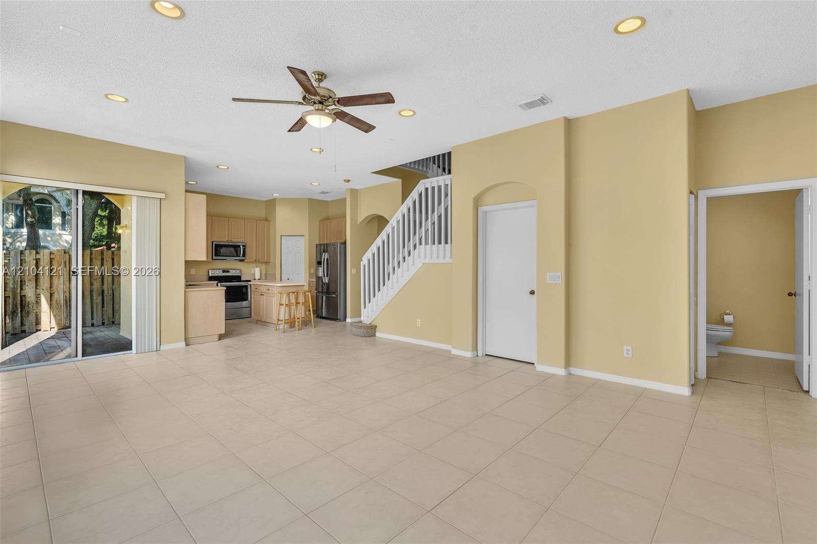 7792 18th St, Pembroke Pines, FL 33024 - For Sale photo 11