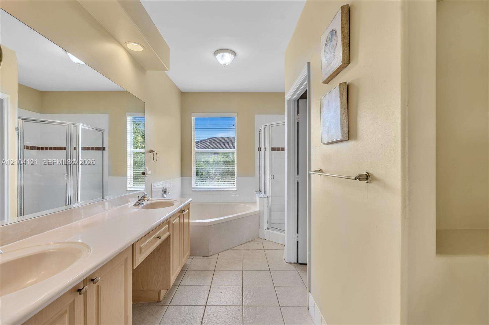 7792 18th St, Pembroke Pines, FL 33024 - For Sale photo 19