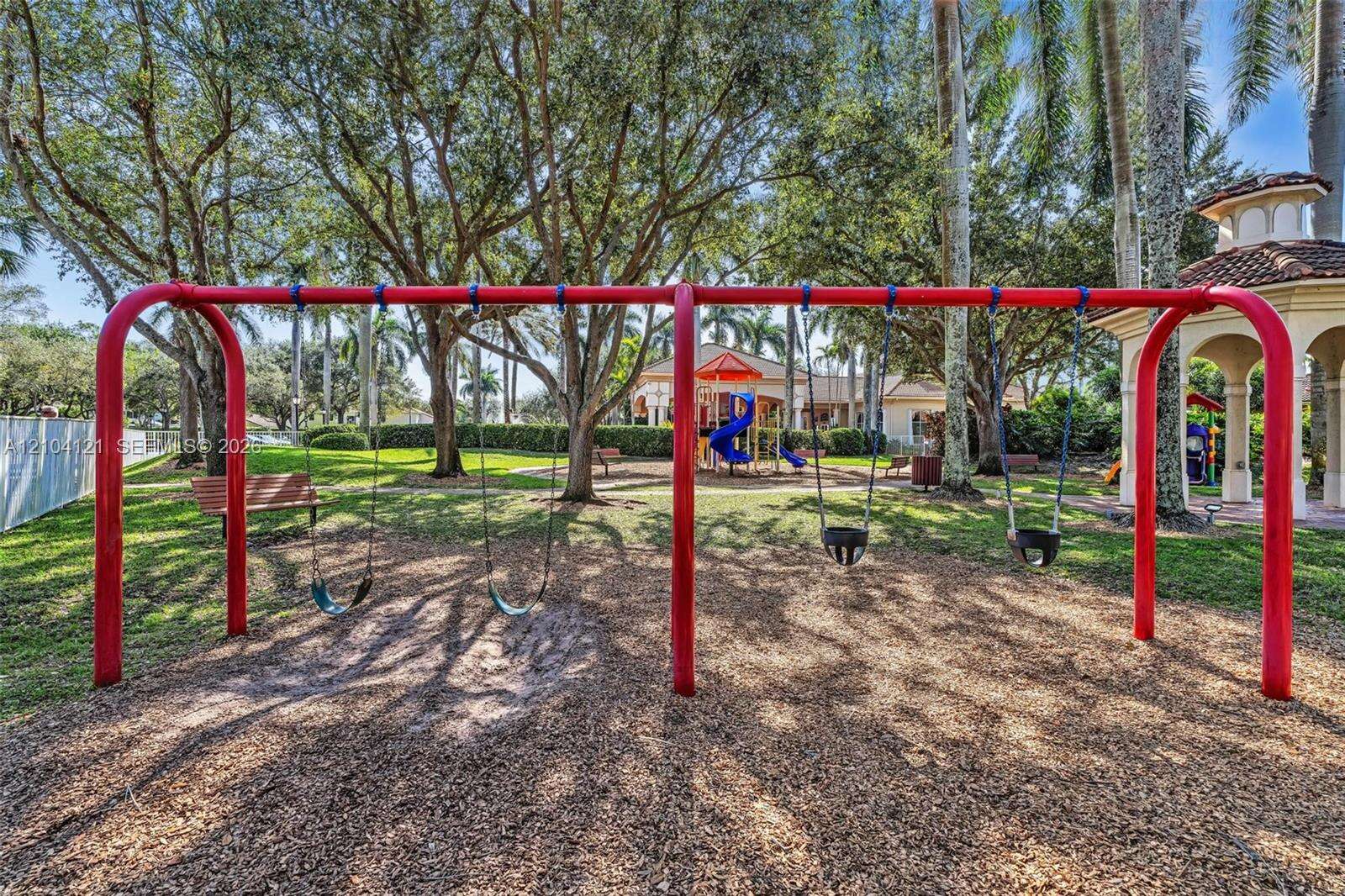 7792 18th St, Pembroke Pines, FL 33024 - For Sale photo 32