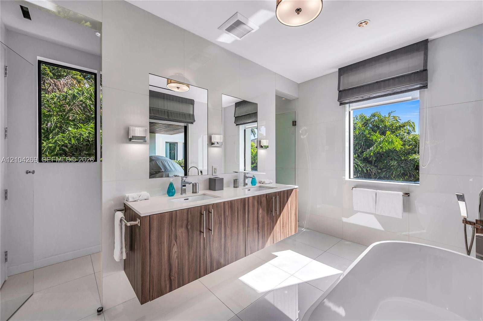 7501 Coquina Dr, North Bay Village, FL 33141 - For Sale photo 22