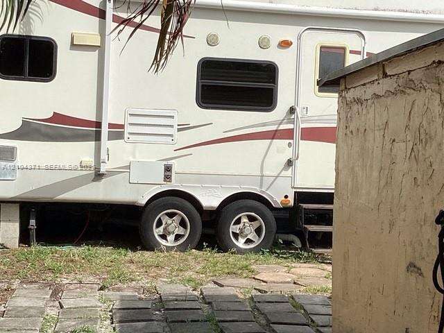 2101 57th Ter, Hollywood, FL 33021 - For Sale photo 23