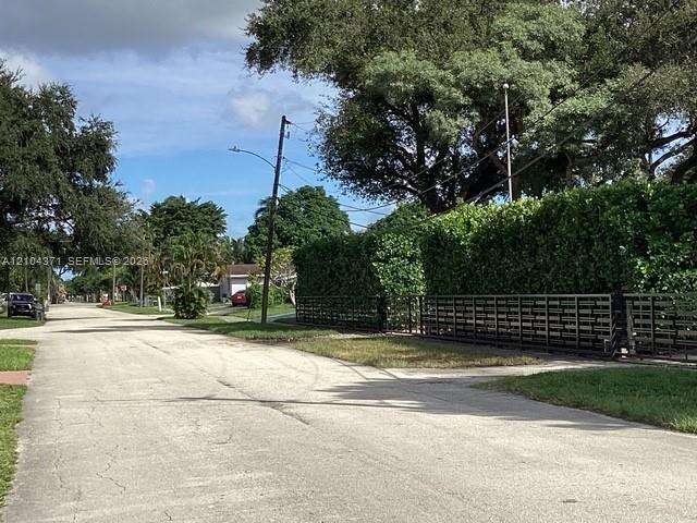 2101 57th Ter, Hollywood, FL 33021 - For Sale photo 4