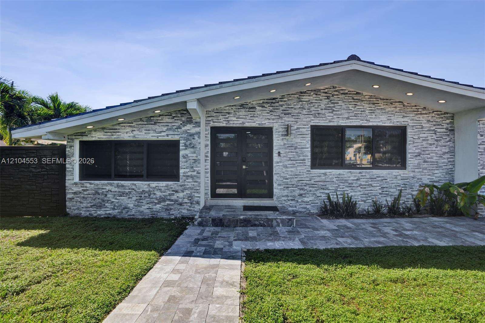 20930 26th Ave, Miami, FL 33180 - For Sale photo 19
