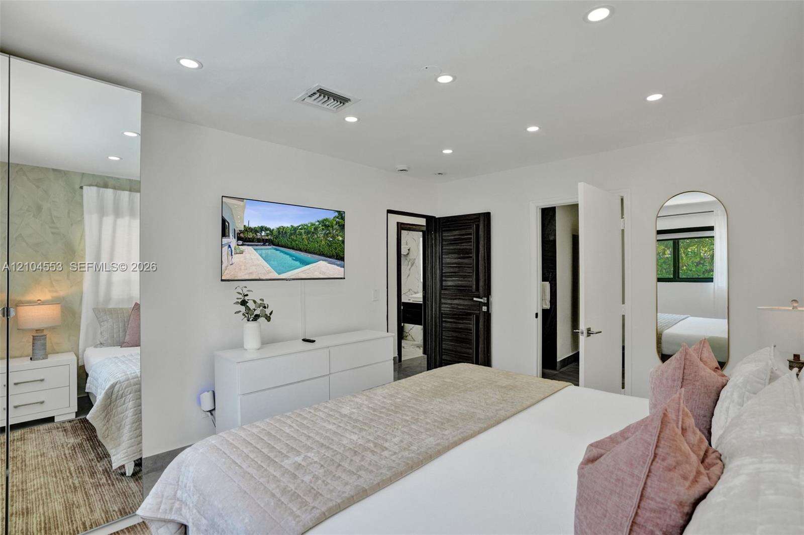 20930 26th Ave, Miami, FL 33180 - For Sale photo 31