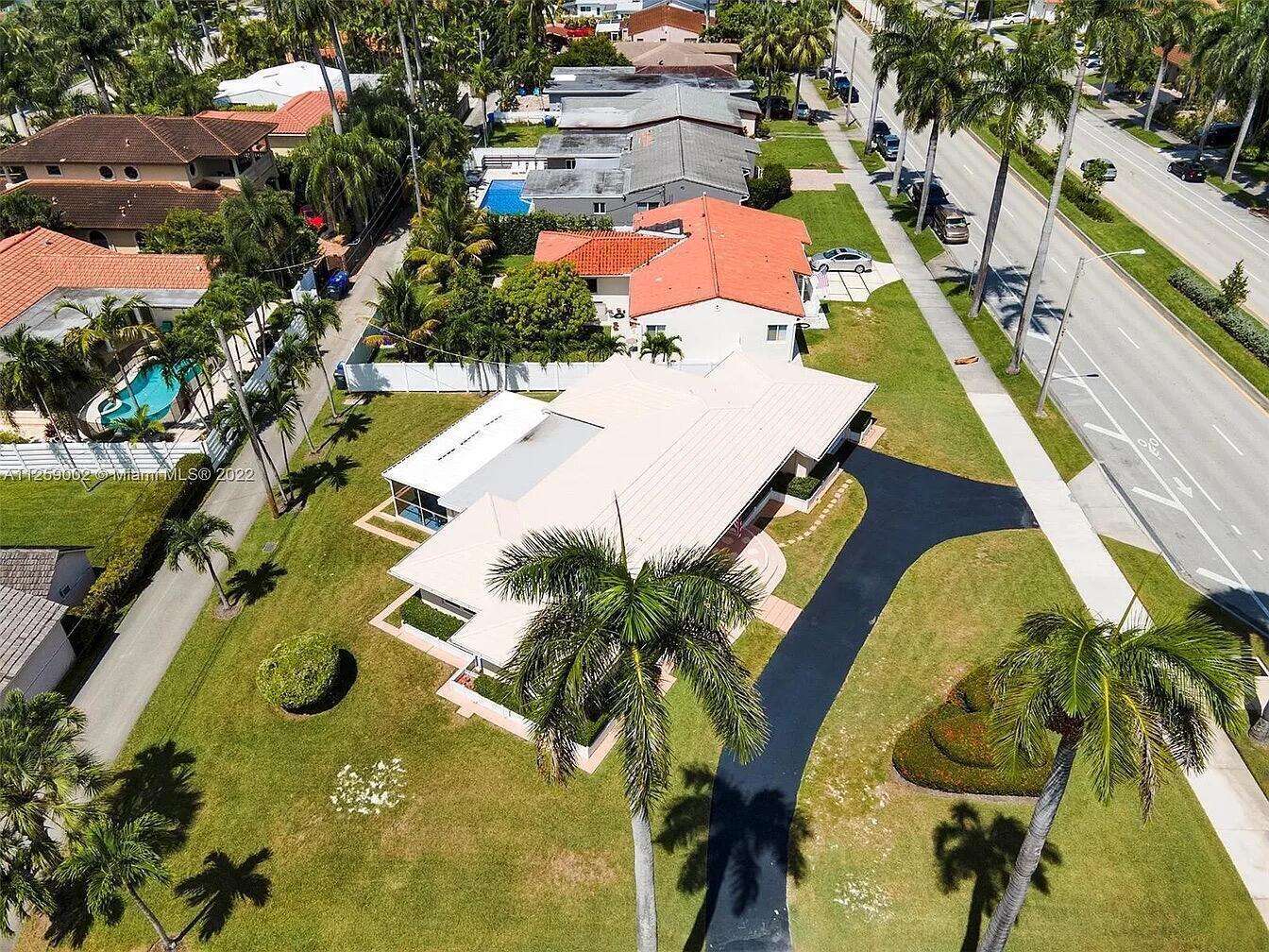 1200 Hollywood, Hollywood, FL 33019 - For Sale photo 2