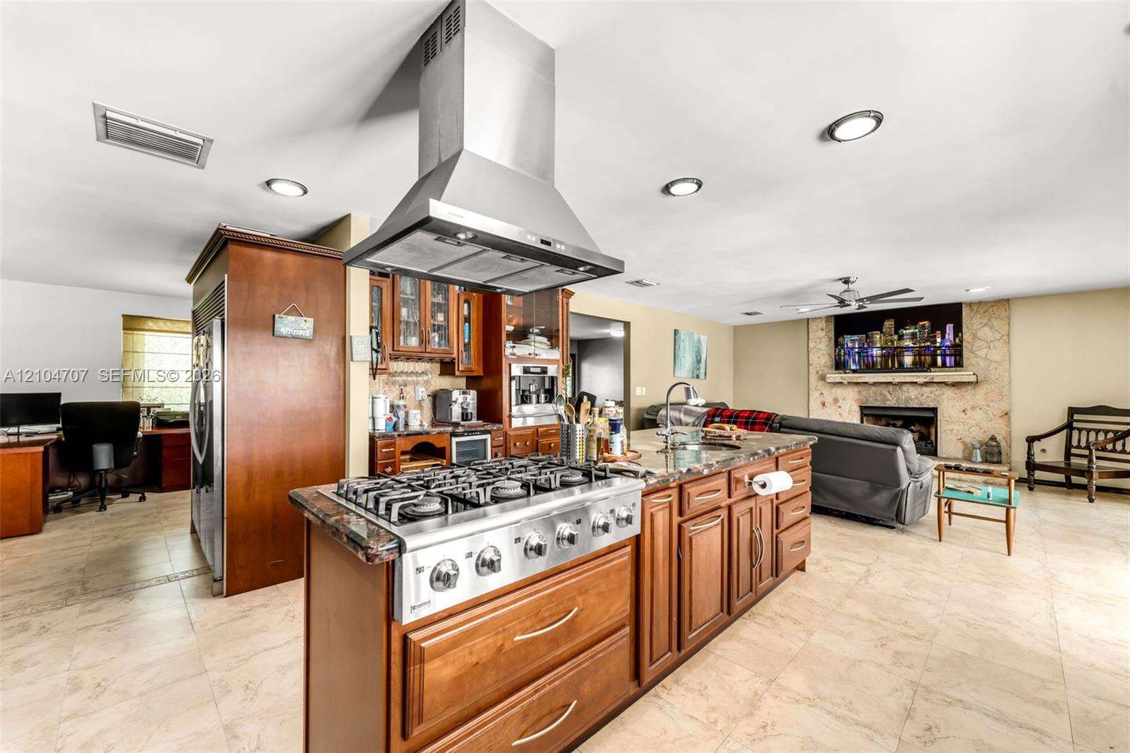 20500 198th St, Miami, FL 33187 - For Sale photo 11
