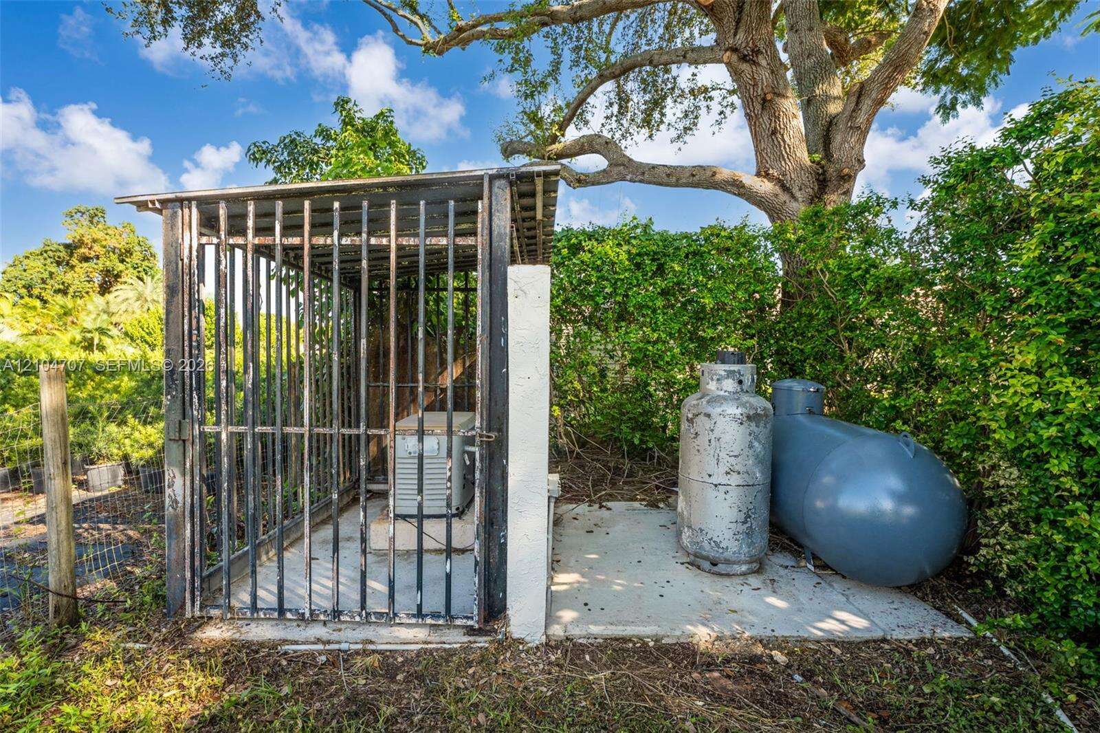 20500 198th St, Miami, FL 33187 - For Sale photo 38