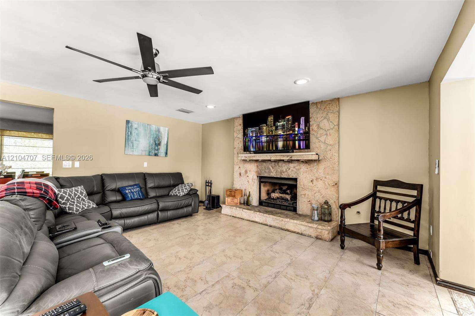 20500 198th St, Miami, FL 33187 - For Sale photo 7