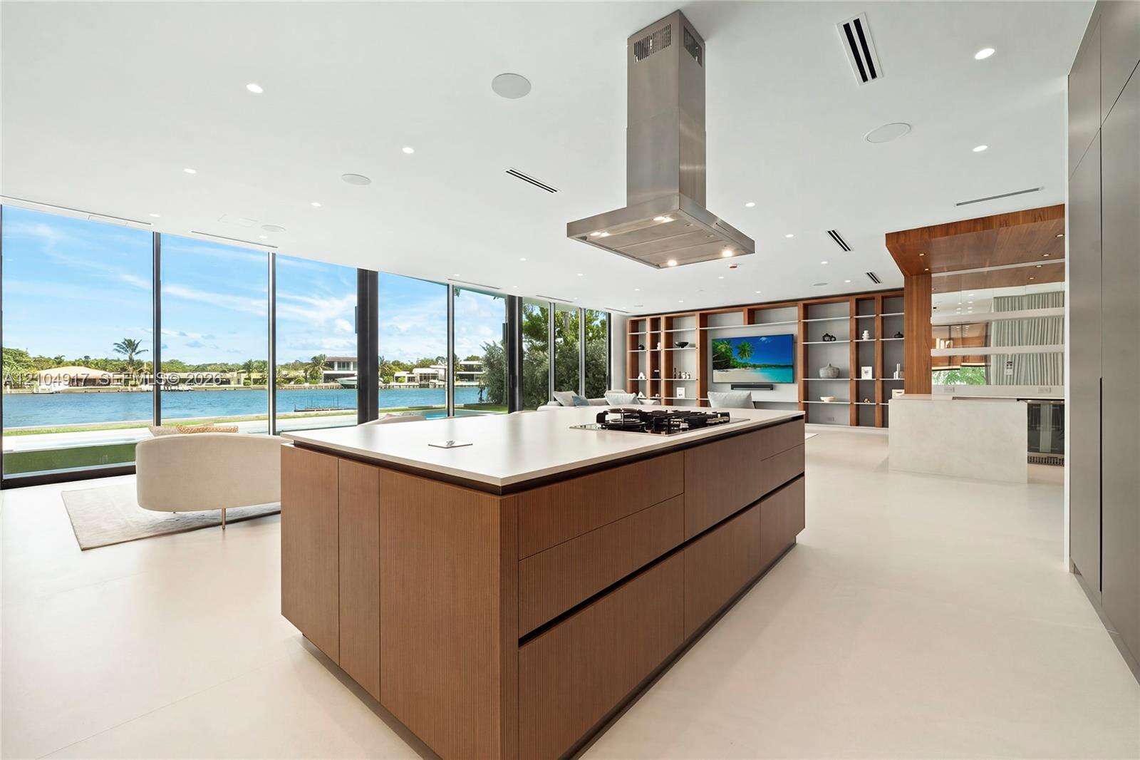271 Shore Dr, Miami Beach, FL 33141 - For Sale photo 17