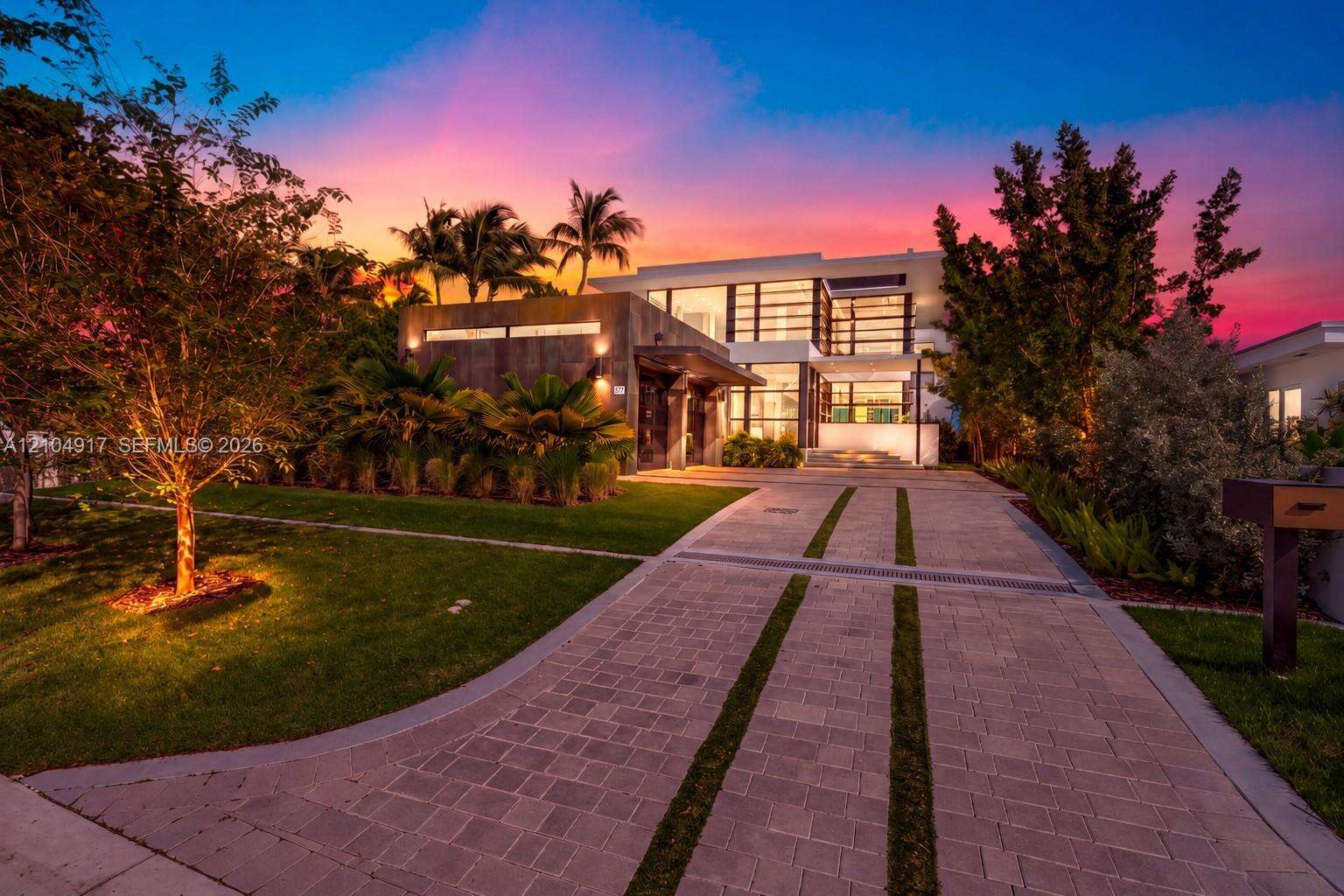 271 Shore Dr, Miami Beach, FL 33141 - For Sale photo 6