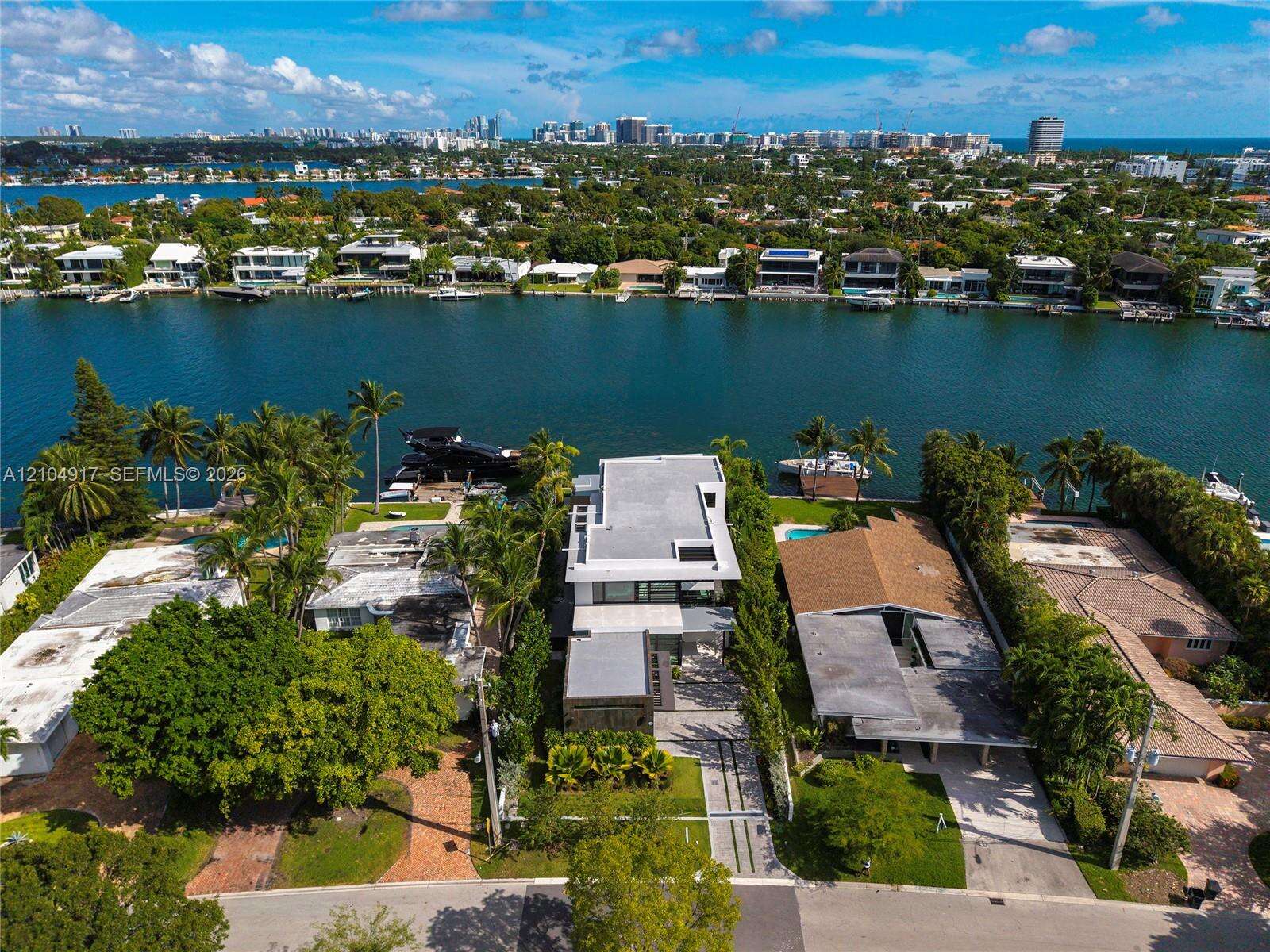 271 Shore Dr, Miami Beach, FL 33141 - For Sale photo 58