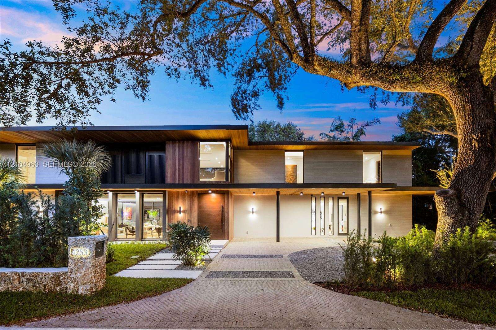 4253 Ingraham Hwy, Miami, FL 33133 - For Sale photo 2
