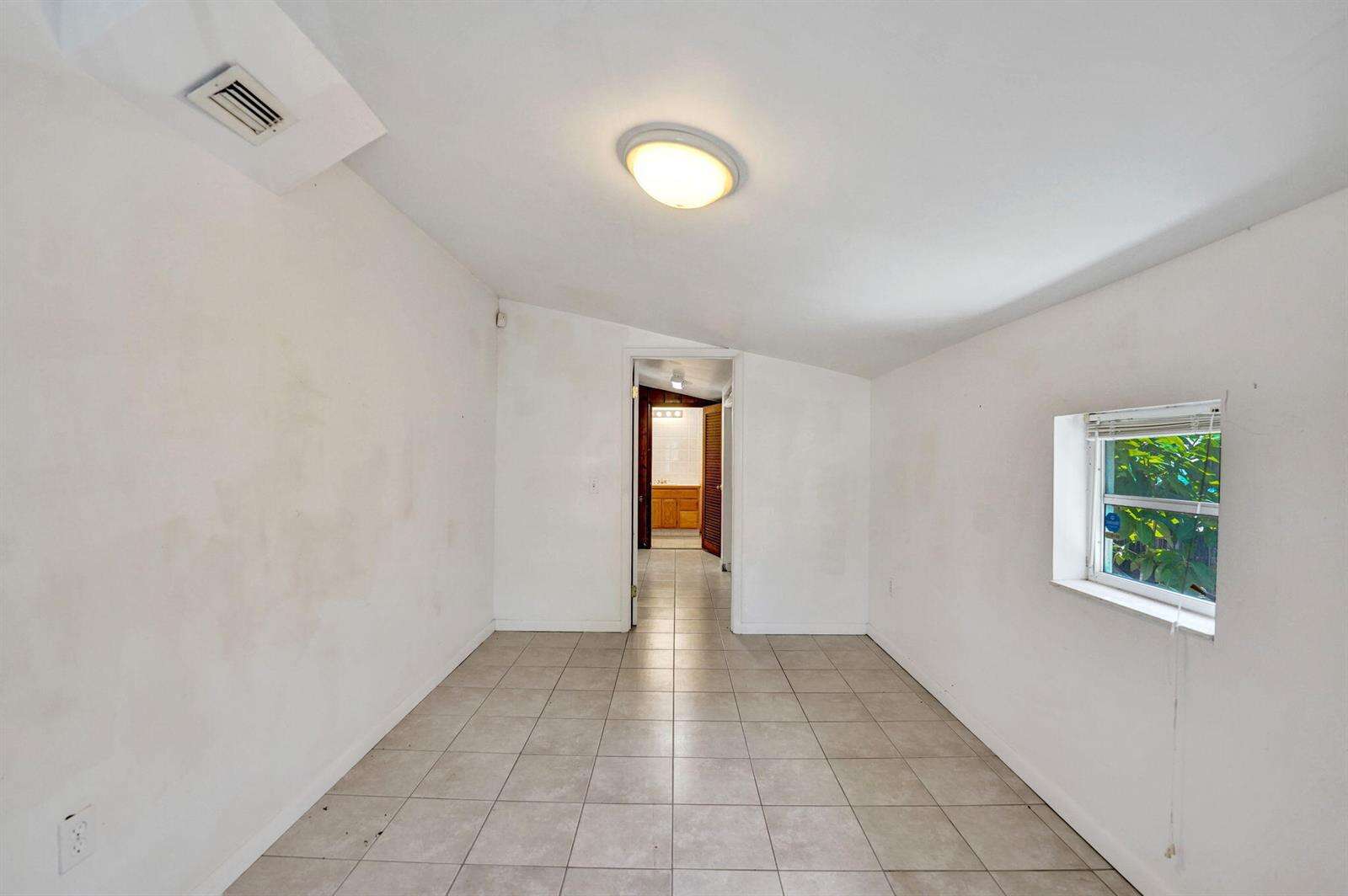 2714 Scott, Hollywood, FL 33020 - For Sale photo 18