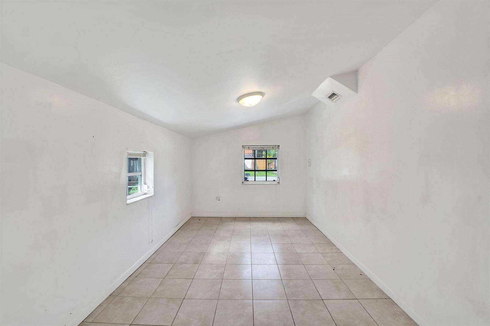 2714 Scott, Hollywood, FL 33020 - For Sale photo 20