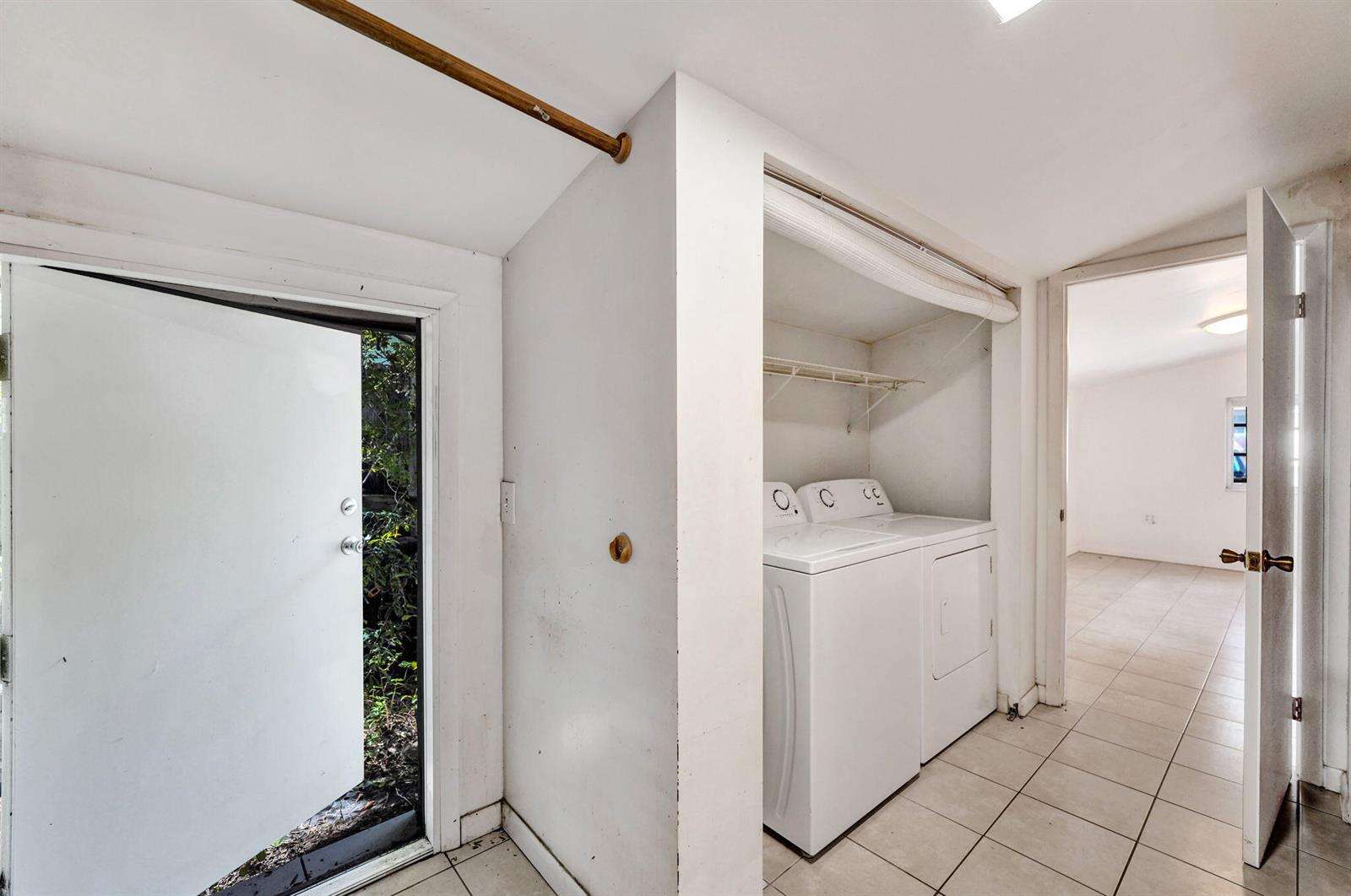 2714 Scott, Hollywood, FL 33020 - For Sale photo 25