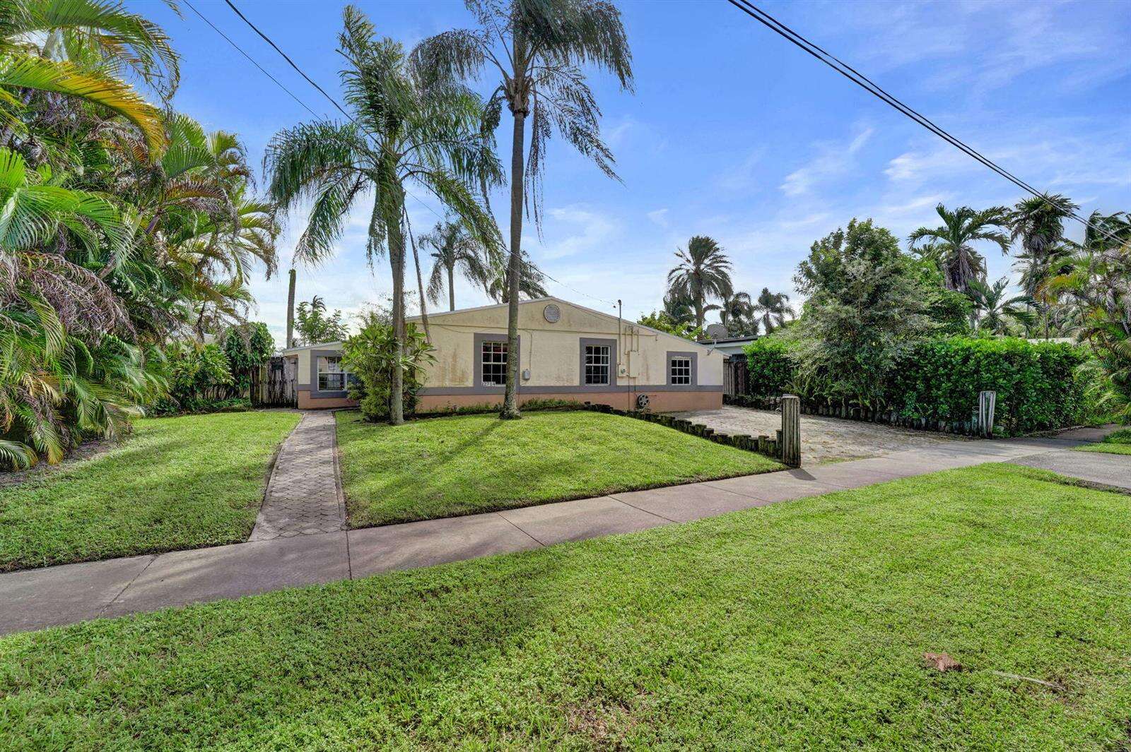 2714 Scott, Hollywood, FL 33020 - For Sale photo 57