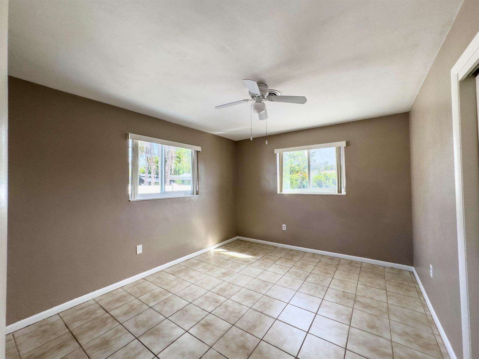 1025 Yale, Hollywood, FL 33021 - For Sale photo 17