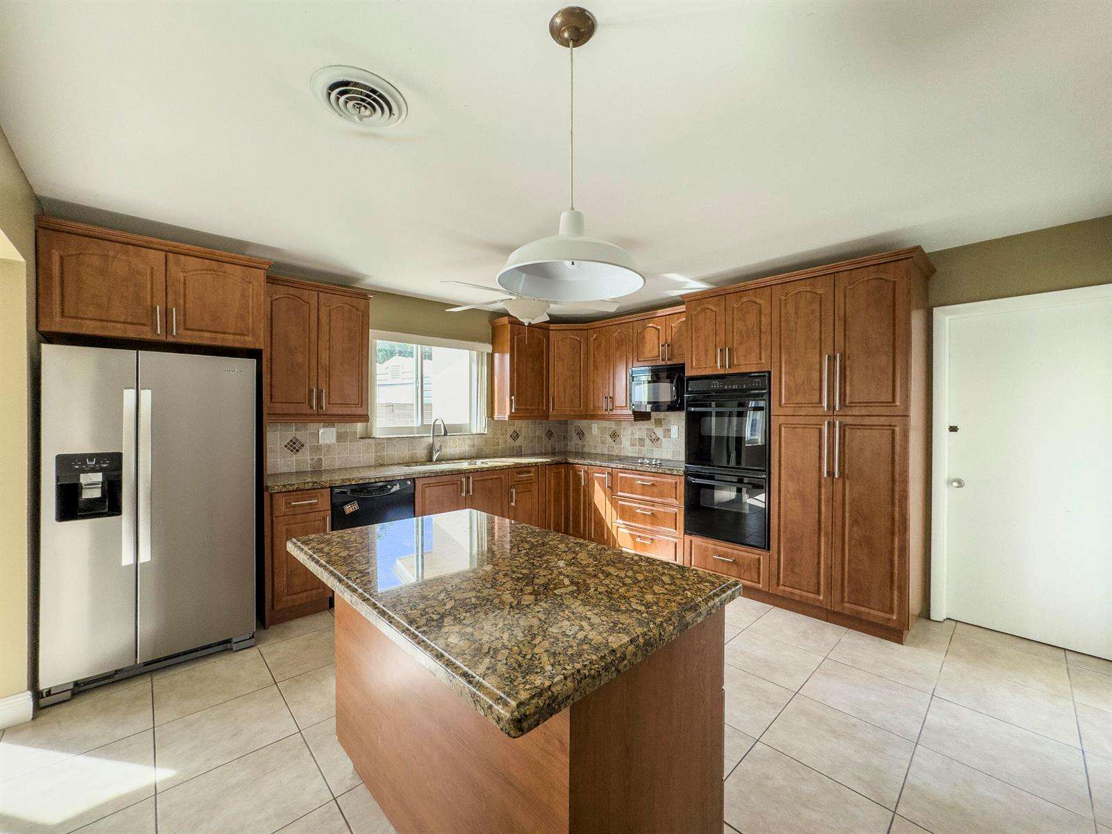 1025 Yale, Hollywood, FL 33021 - For Sale photo 6