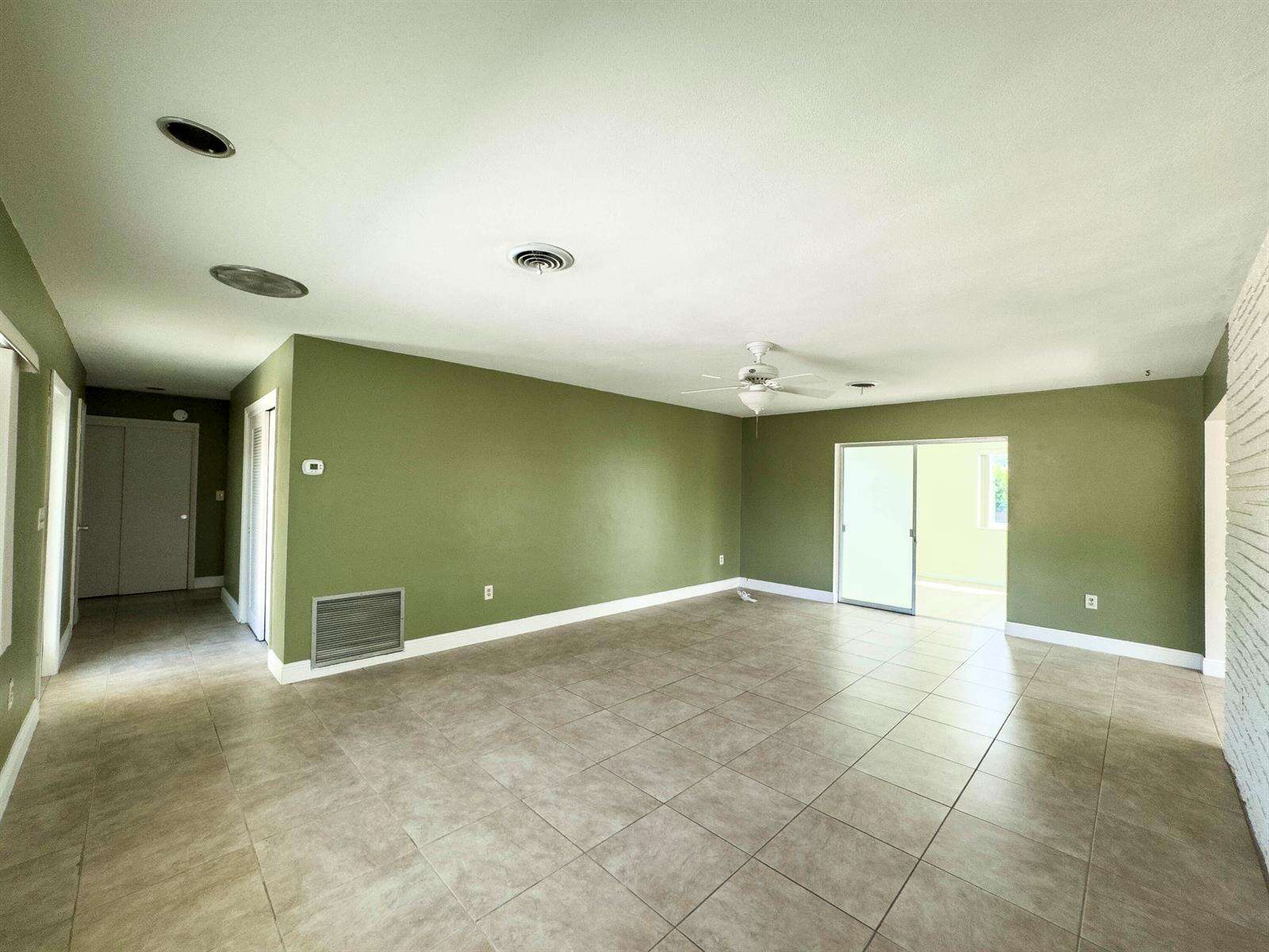 1025 Yale, Hollywood, FL 33021 - For Sale photo 10