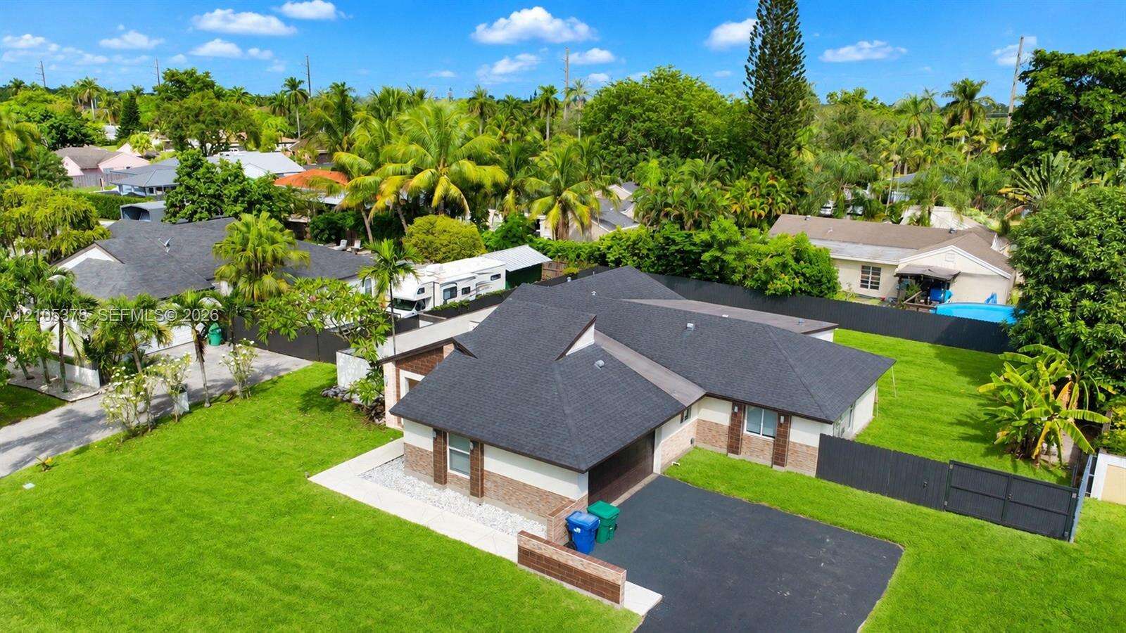 15281 153rd St, Miami, FL 33187 - For Sale photo 4