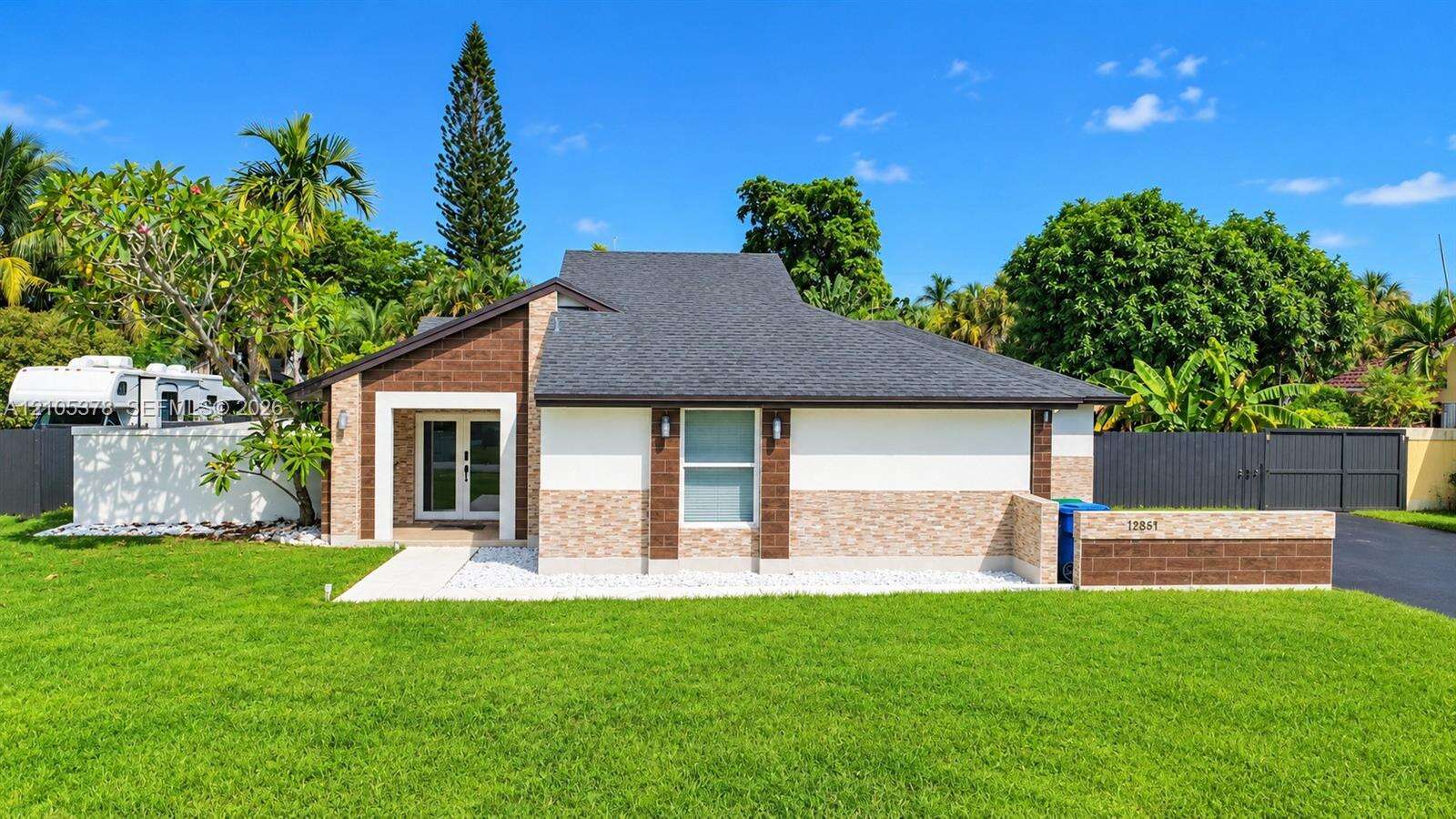 15281 153rd St, Miami, FL 33187 - For Sale photo 6