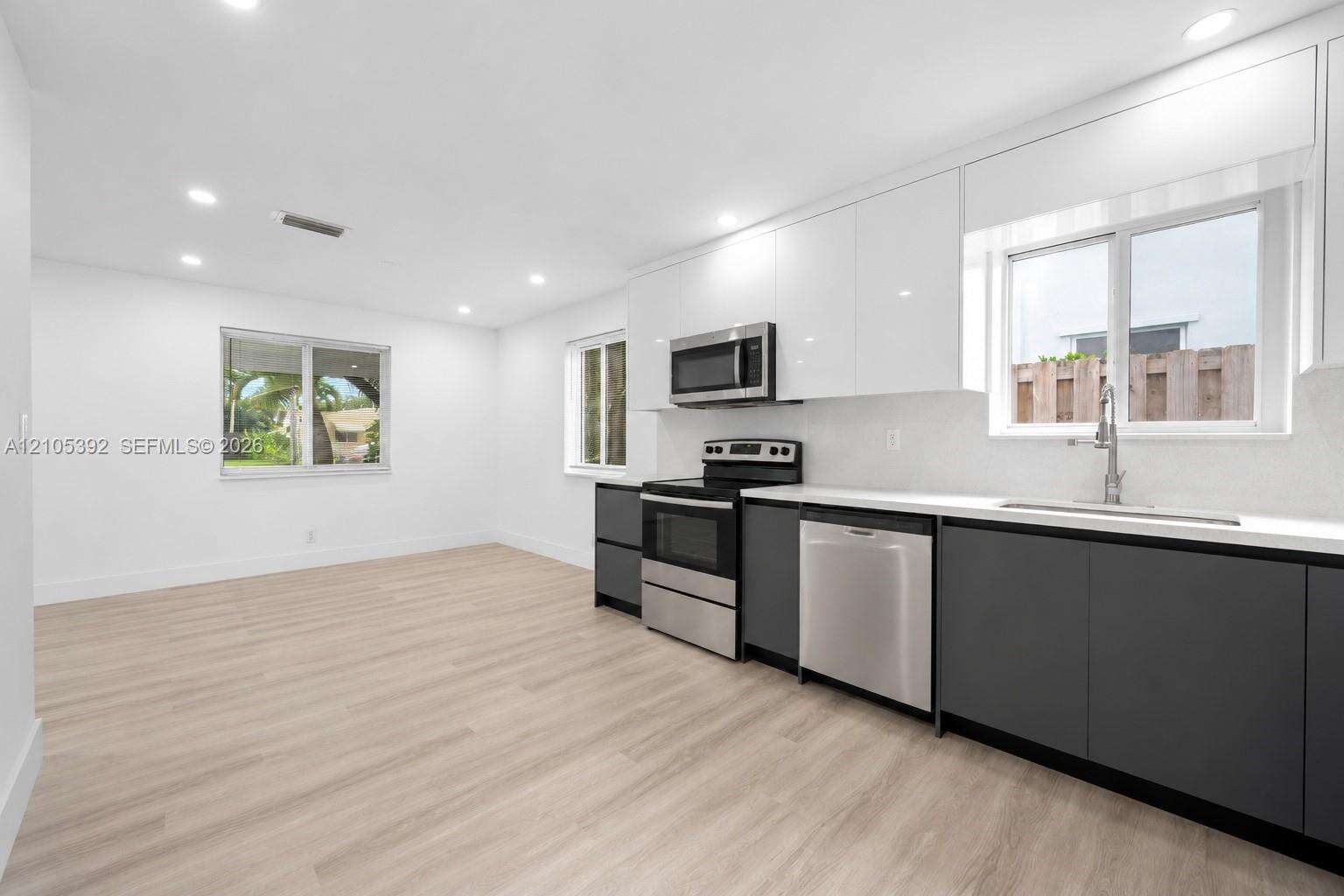 3197 Cleveland St, Hollywood, FL 33021 - For Sale photo 1