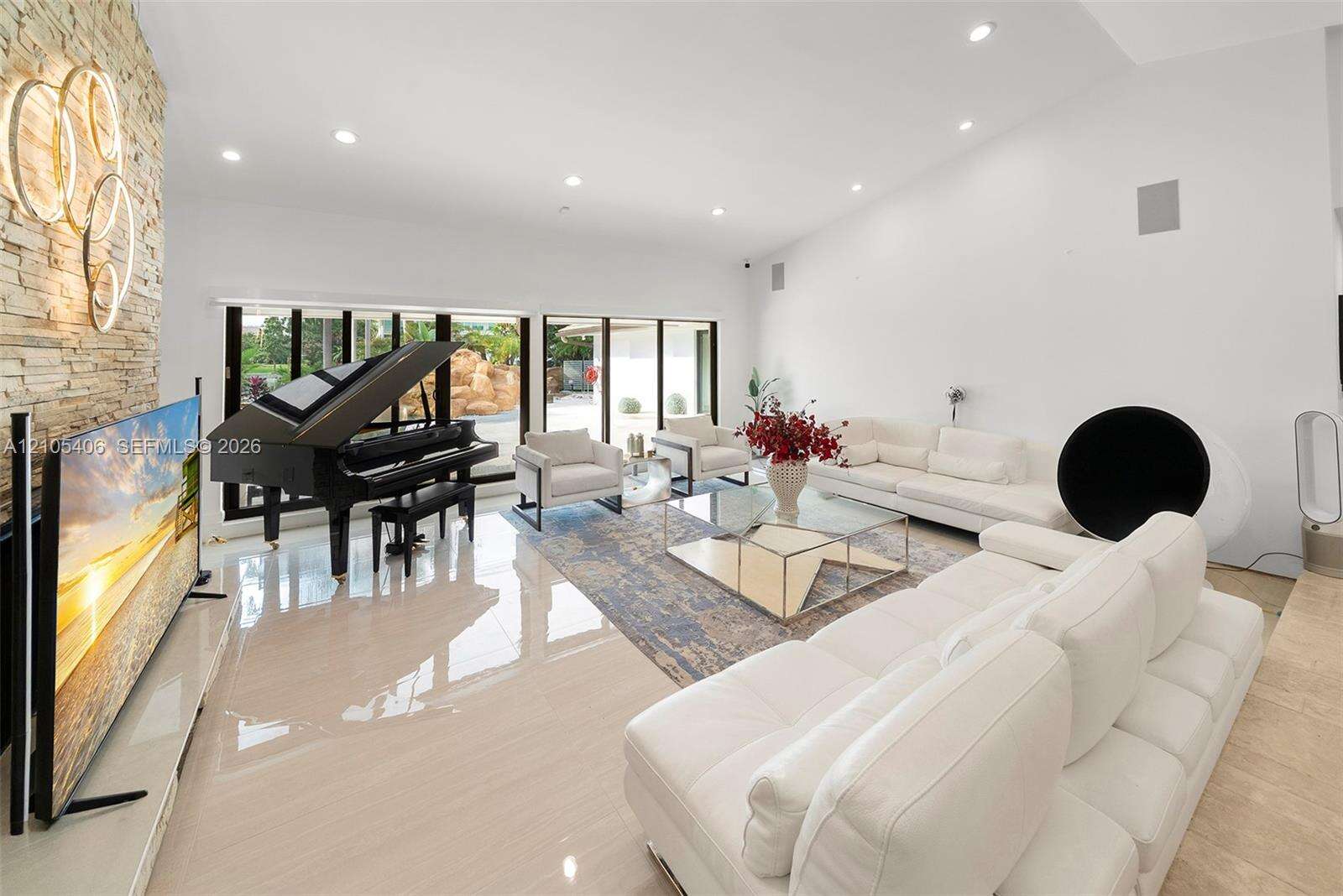 407 Sunset Dr, Hallandale Beach, FL 33009 - For Sale photo 14