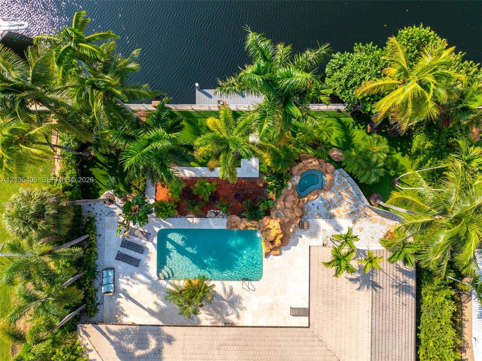 407 Sunset Dr, Hallandale Beach, FL 33009 - For Sale photo 5