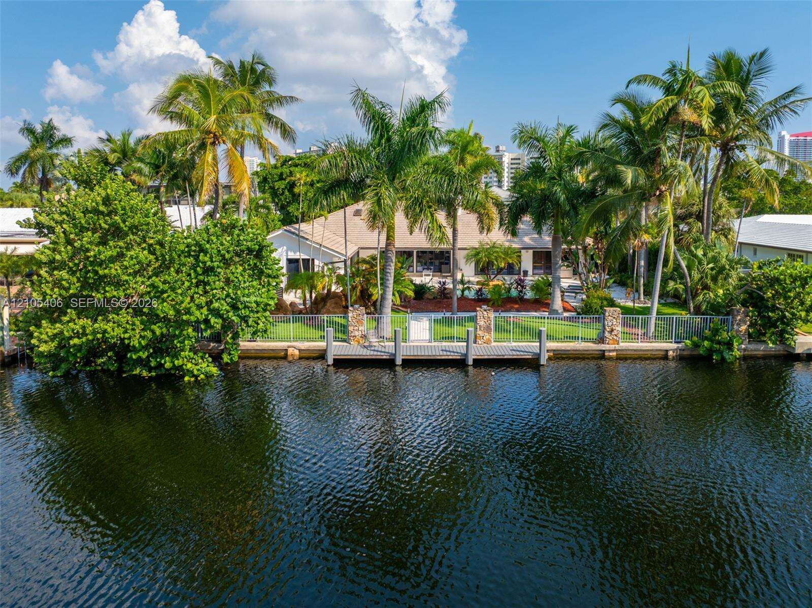 407 Sunset Dr, Hallandale Beach, FL 33009 - For Sale photo 6