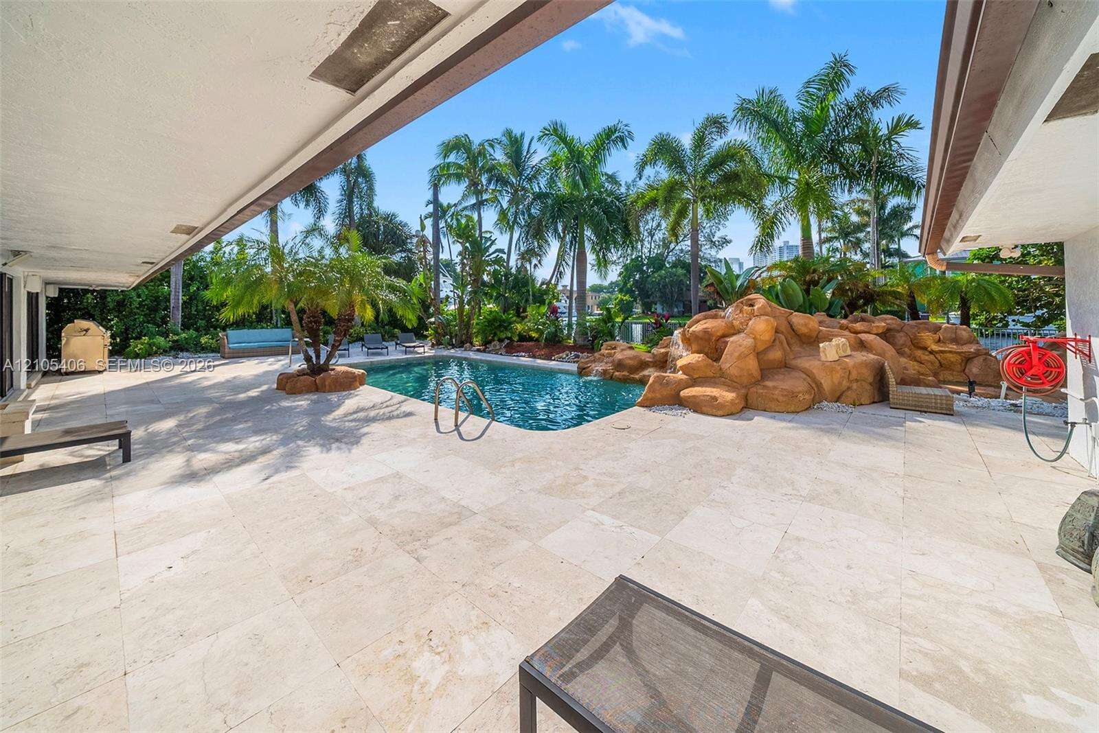 407 Sunset Dr, Hallandale Beach, FL 33009 - For Sale photo 60