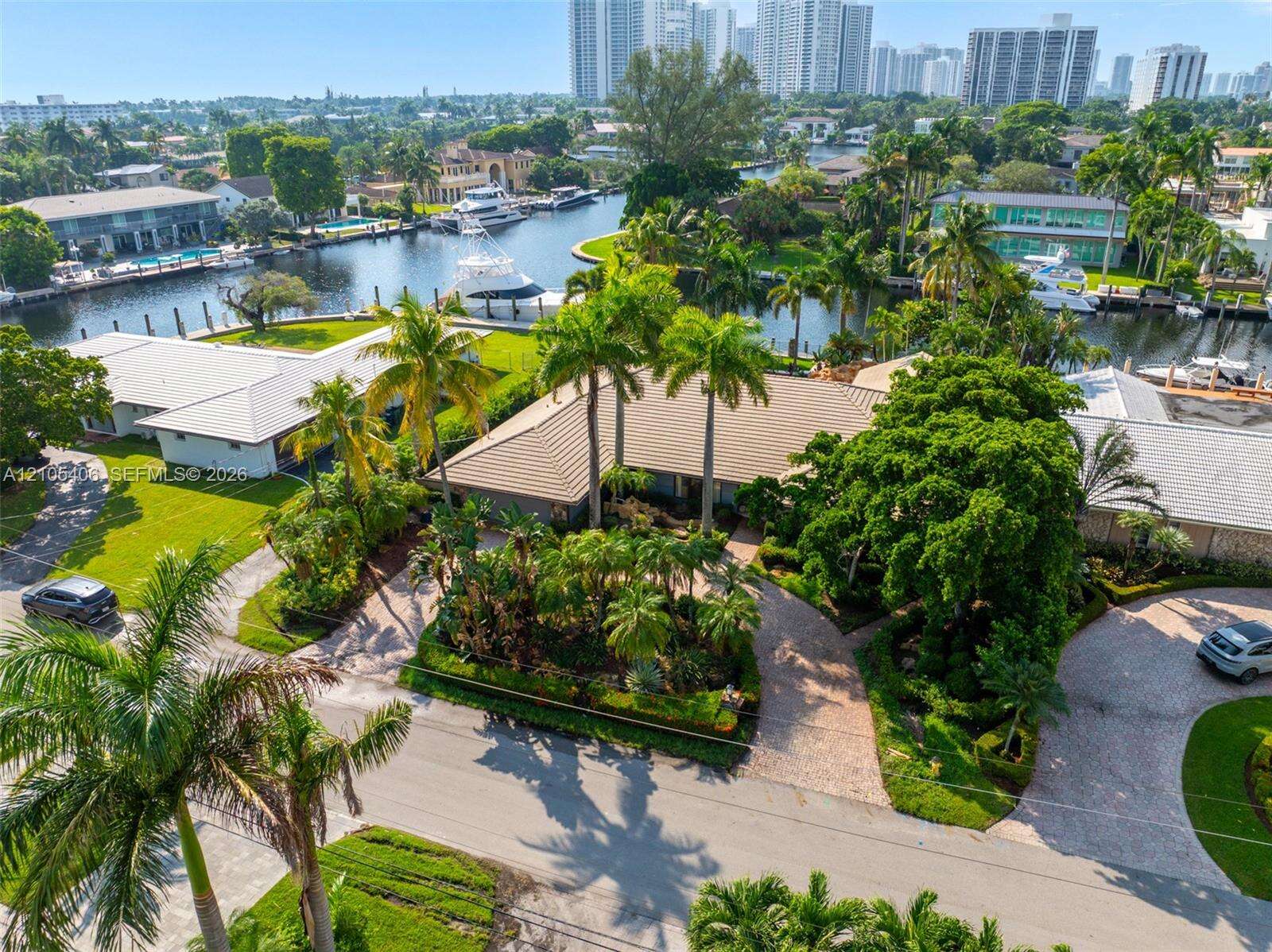 407 Sunset Dr, Hallandale Beach, FL 33009 - For Sale photo 8
