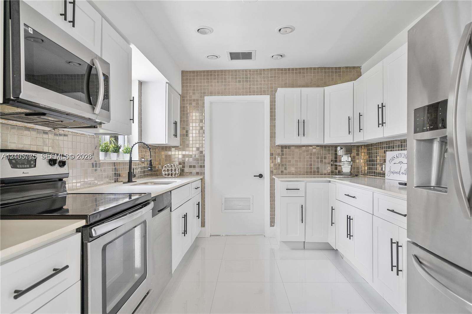 21230 24th Ct, Miami, FL 33180 - For Sale photo 13
