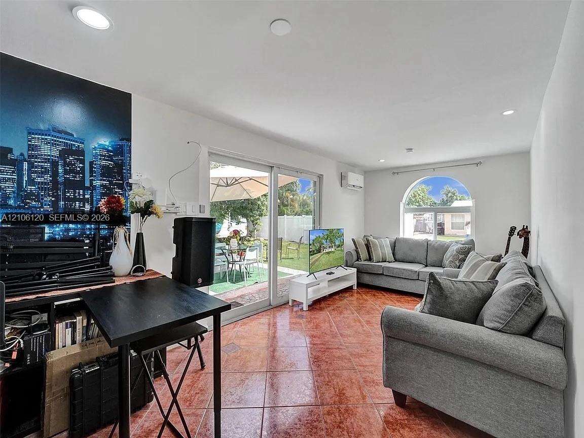1607 Moffett St, Hollywood, FL 33020 - For Sale photo 8