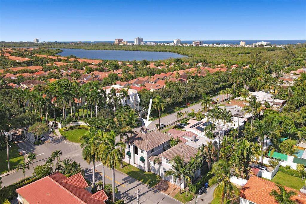 851 11th, Hollywood, FL 33019 - For Sale photo 15