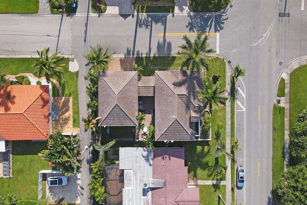 851 11th, Hollywood, FL 33019 - For Sale photo 16