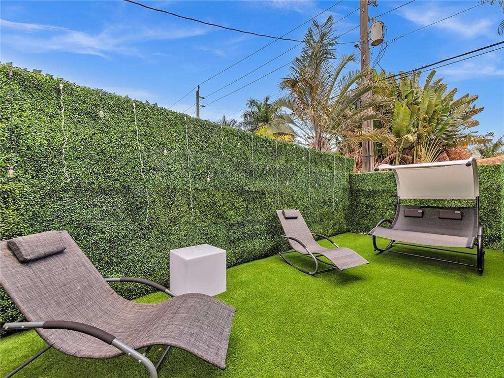 851 11th, Hollywood, FL 33019 - For Sale photo 37