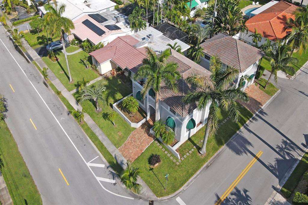 851 11th, Hollywood, FL 33019 - For Sale photo 42